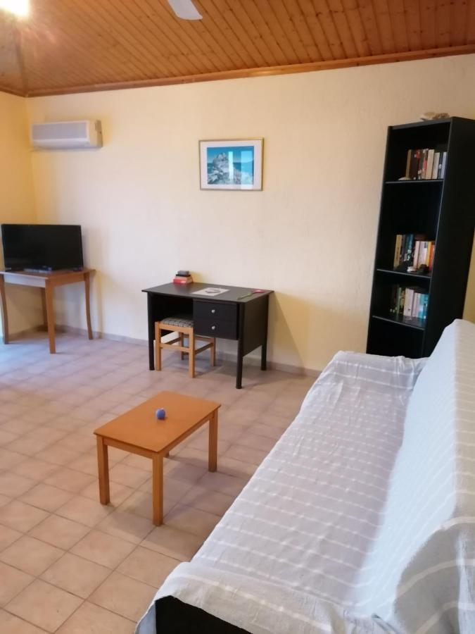 Villa Evmenia Panoramic View & Sea Front Apartments Skopelos Town Exterior foto